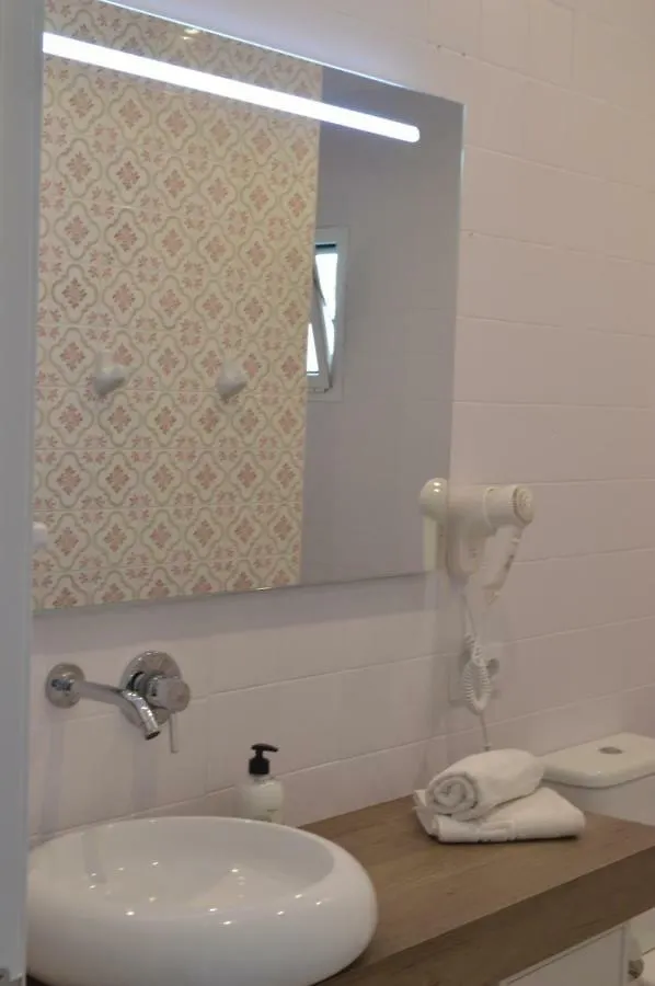 White - Enjoytheseaincolonia We Rent Only From Sat To Sat Appartement Colonia de Sant Jordi